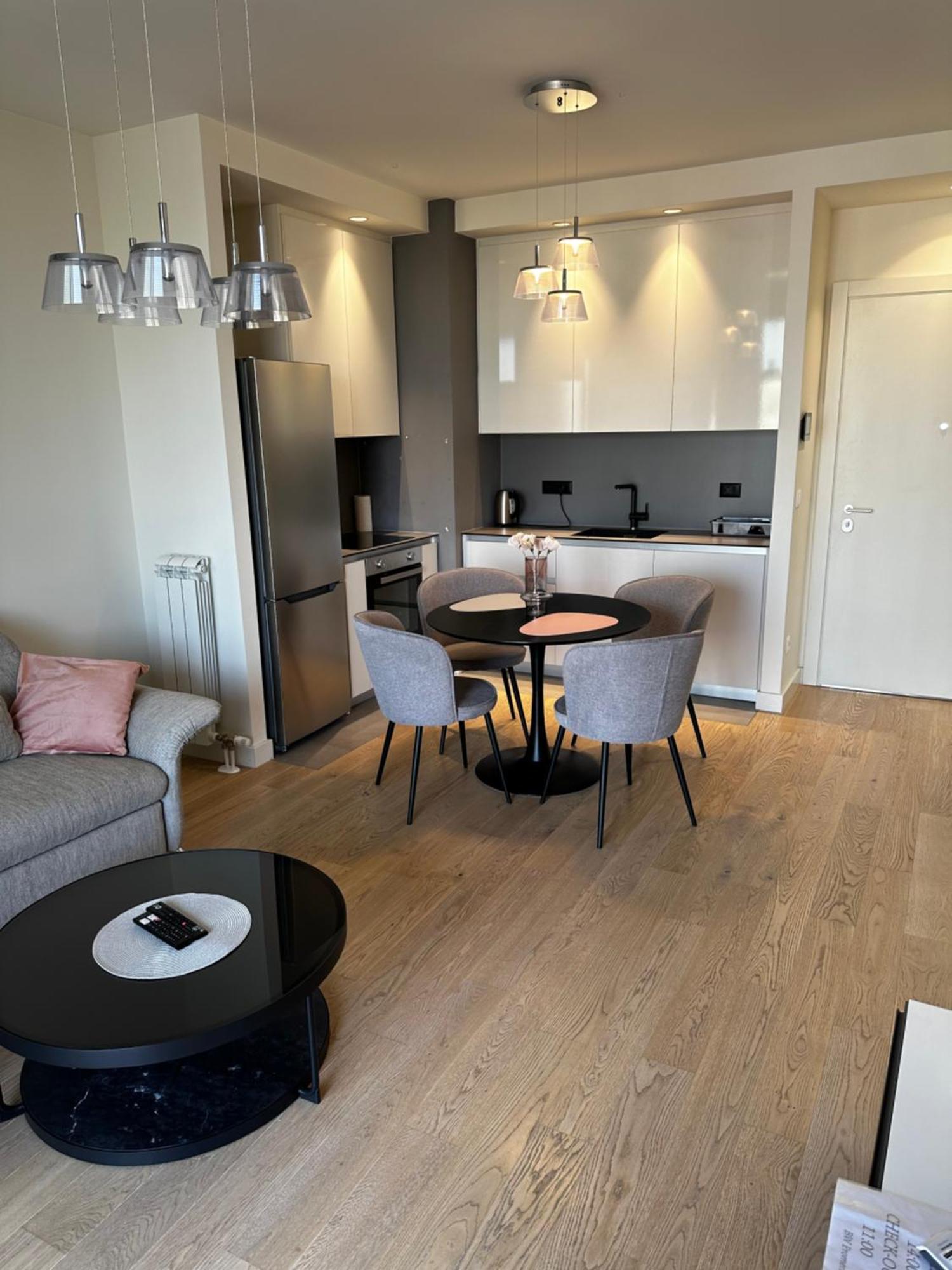 Waterfront Promenade Apartment