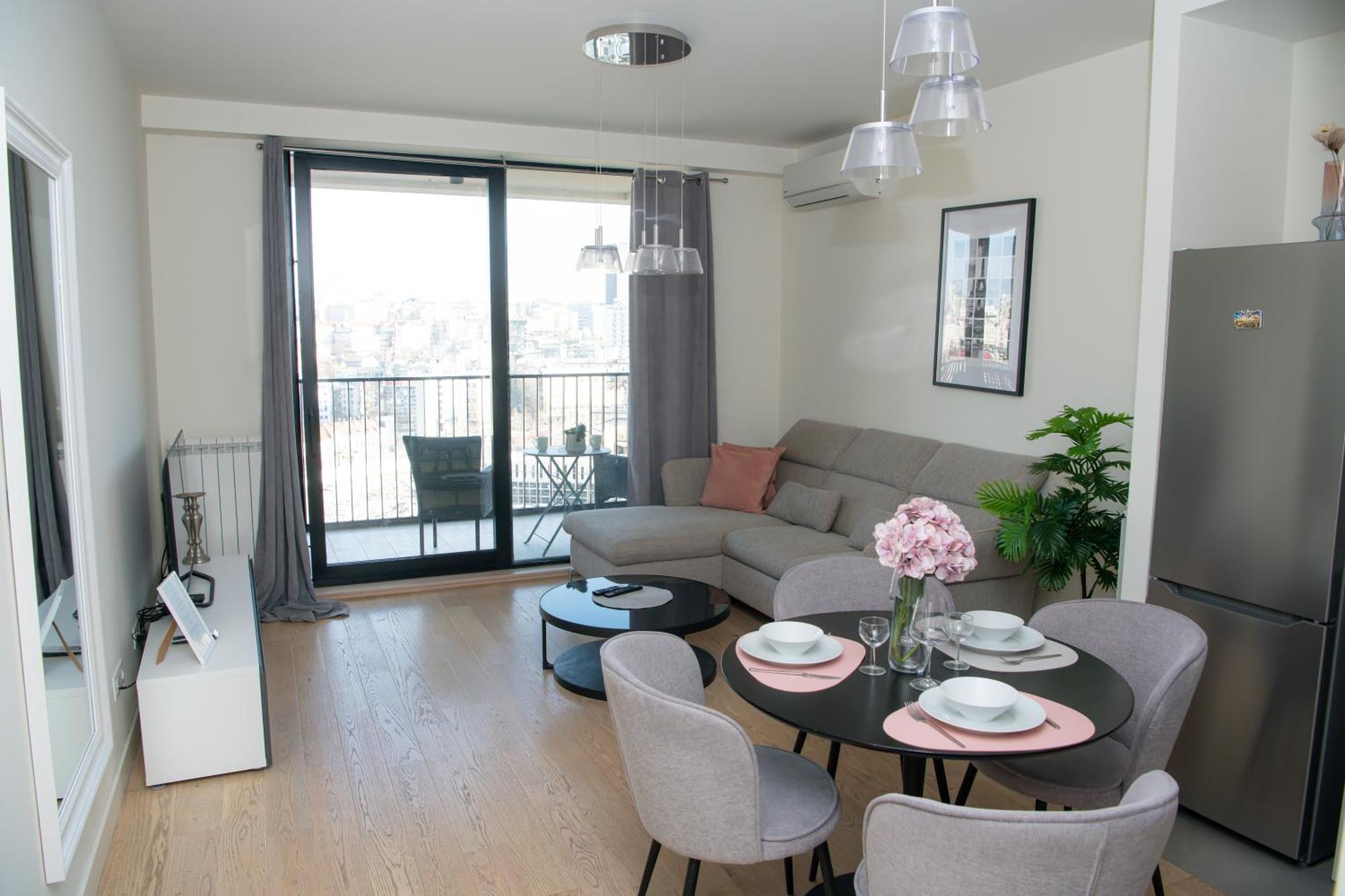 Waterfront Promenade Apartment